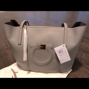 NWT Salvatore Ferragamo Gancini Tote 👜🔥